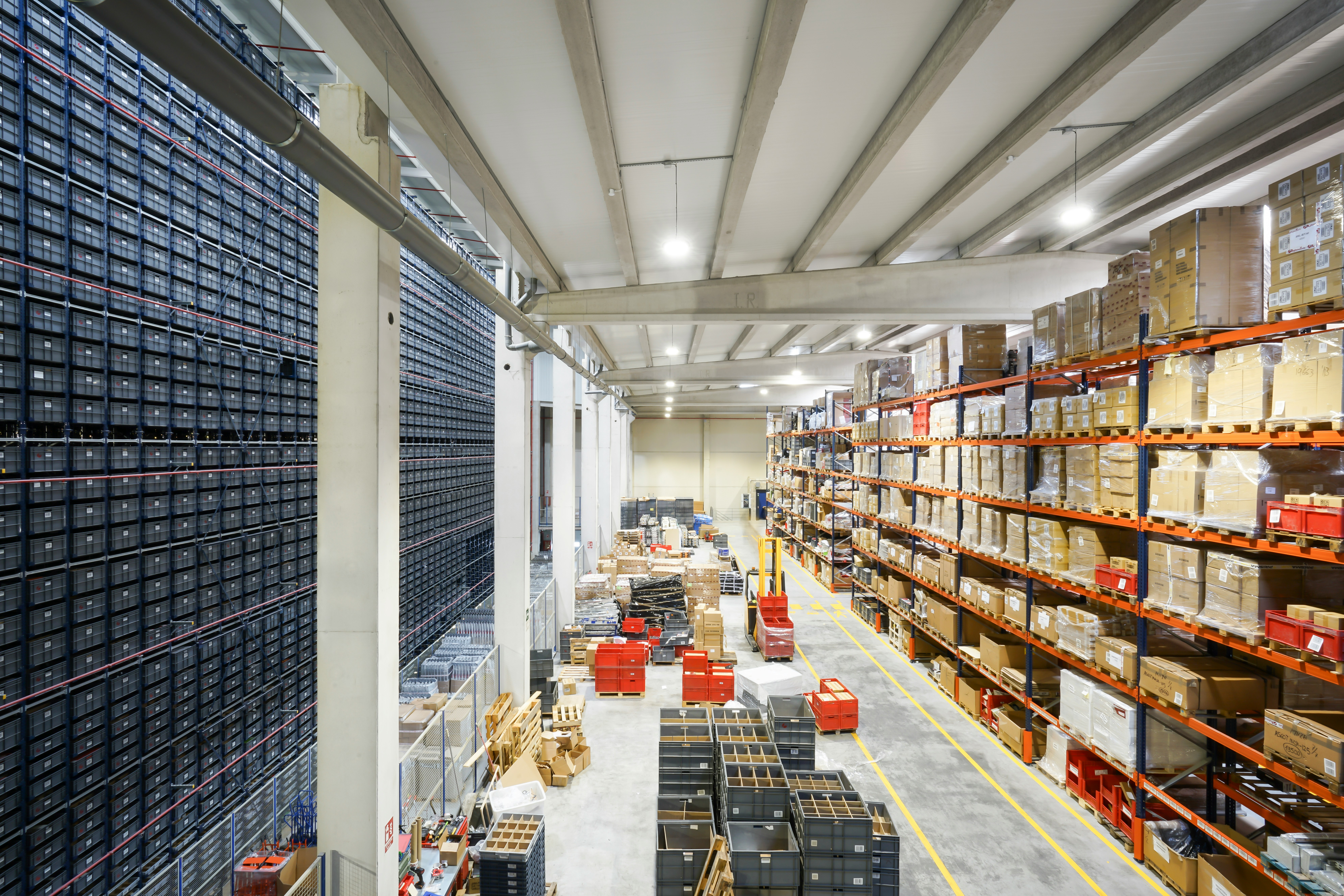 ROGEVE warehouse and distribution